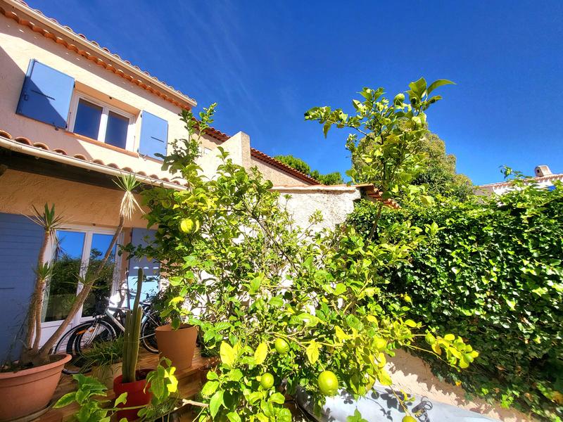 Maison jumelée - 112 m² - 5 pièces