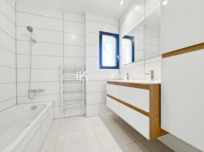 Maison - 122 m² - 5 pièces