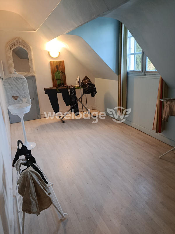 Maison - 239 m² - 10 pièces