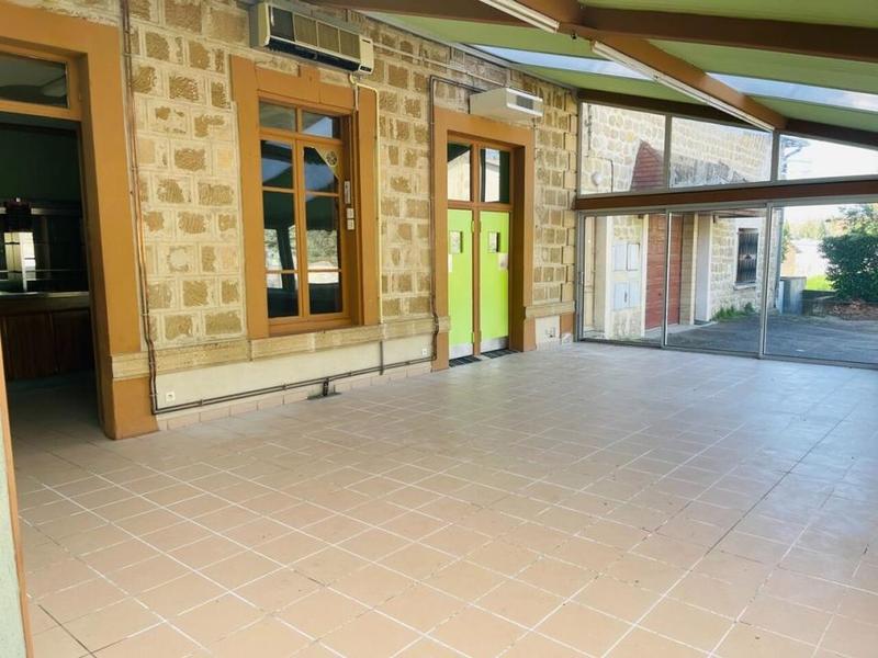 Maison - 312 m² - 10 pièces