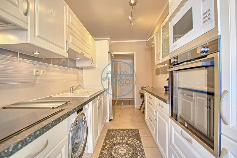 Appartement - 85 m² - 4 pièces