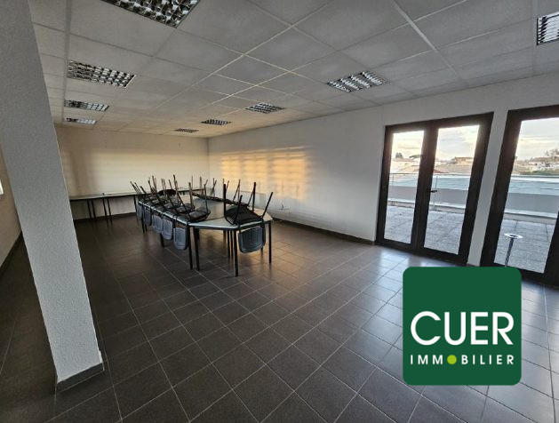 Local commercial - 195 m² - 7 pièces