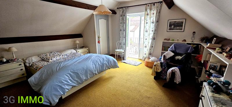 Maison - 304 m² - 10 pièces