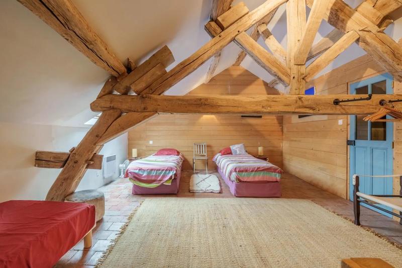 Maison - 350 m² - 6 pièces