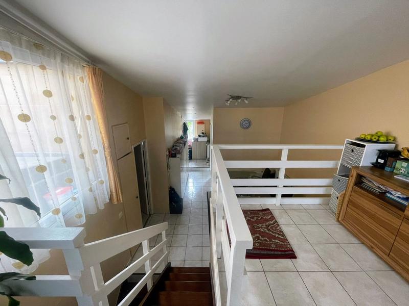 Appartement - 93 m² - 5 pièces