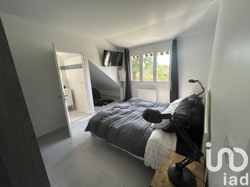 Maison - 250 m² - 8 pièces