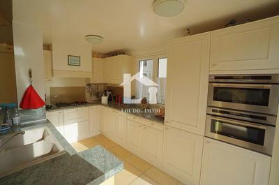 Villa - 227 m² - 7 pièces