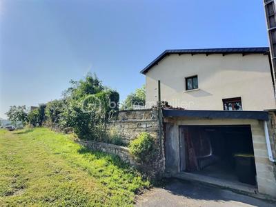 Maison - 176 m² - 8 pièces