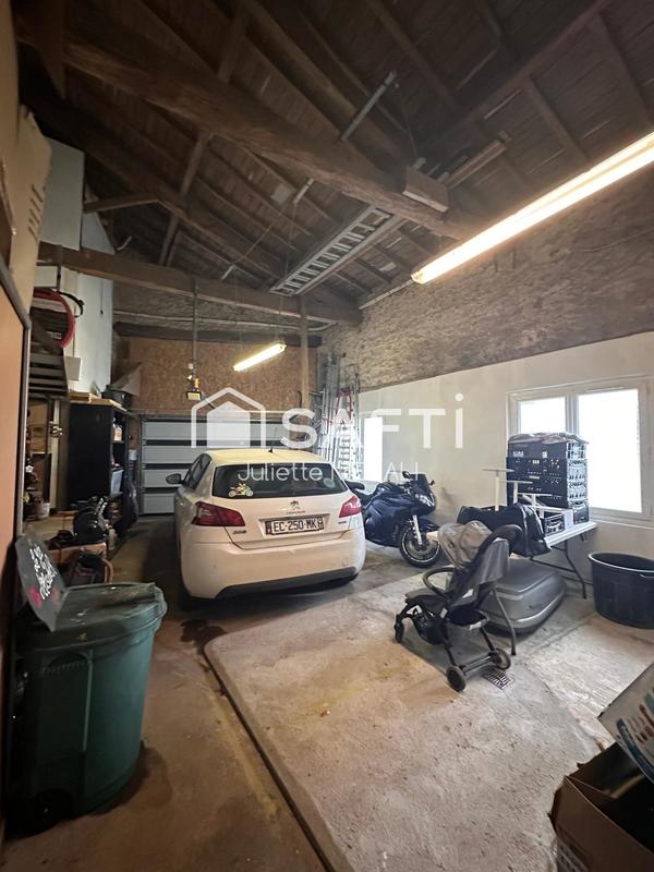 Maison - 331 m² - 8 pièces