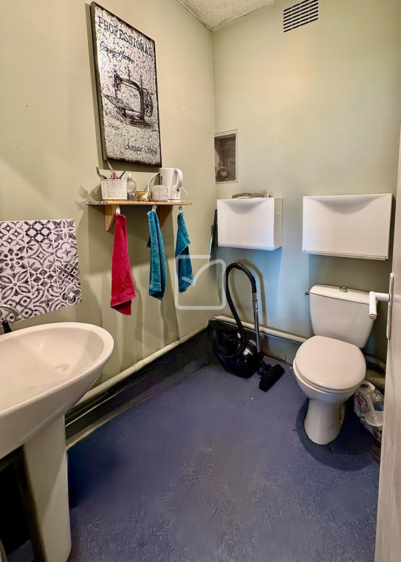 Local commercial - 66 m² - 4 pièces