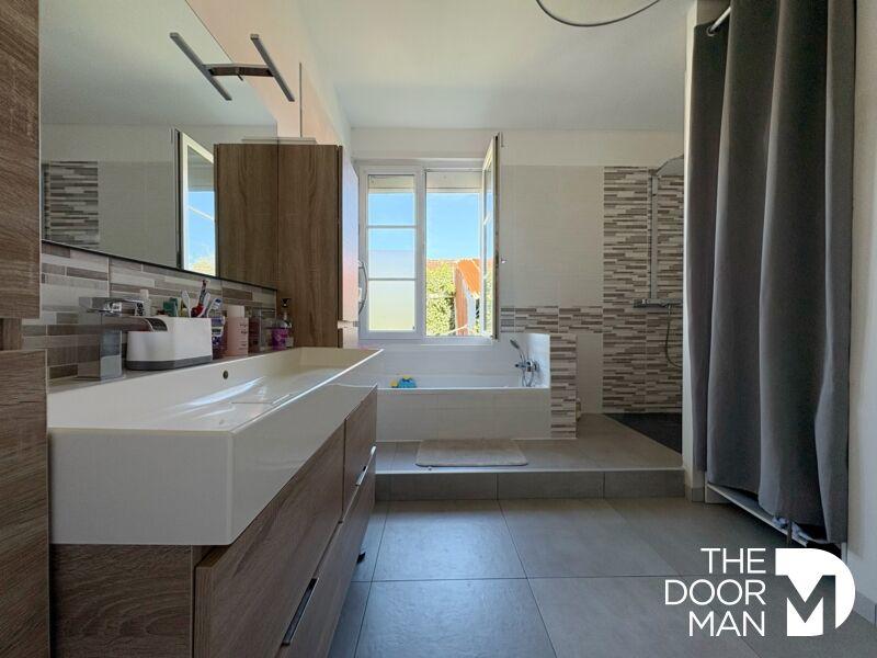 Maison - 108 m² - 5 pièces