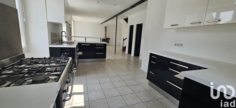 Maison - 205 m² - 6 pièces