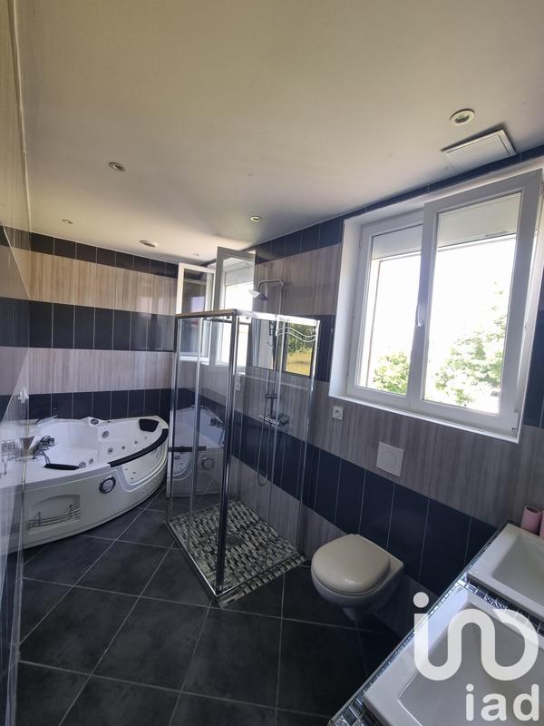 Maison - 168 m² - 10 pièces