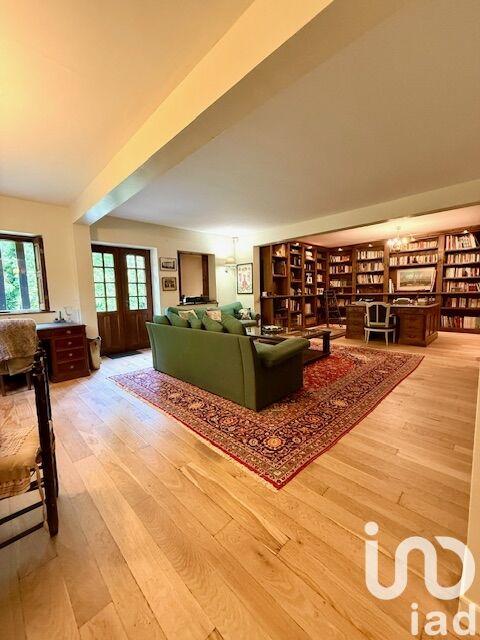 Maison - 300 m² - 13 pièces