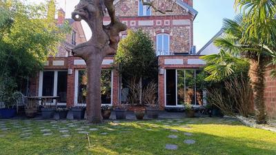 Viager - Maison - 199 m² - 7 pièces