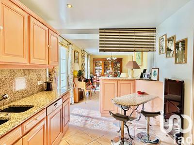 Maison - 200 m² - 7 pièces