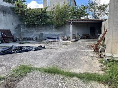 Hangar - 600 m² - 1 pièce