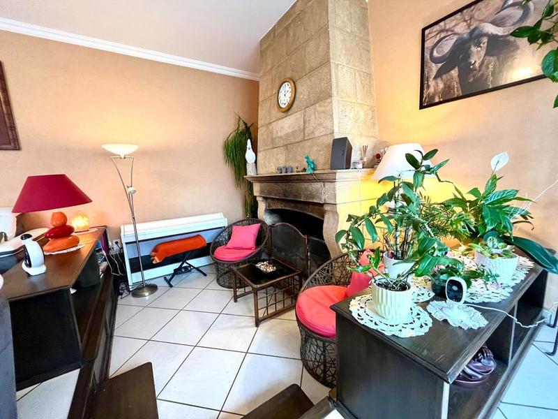 Maison - 313 m² - 9 pièces