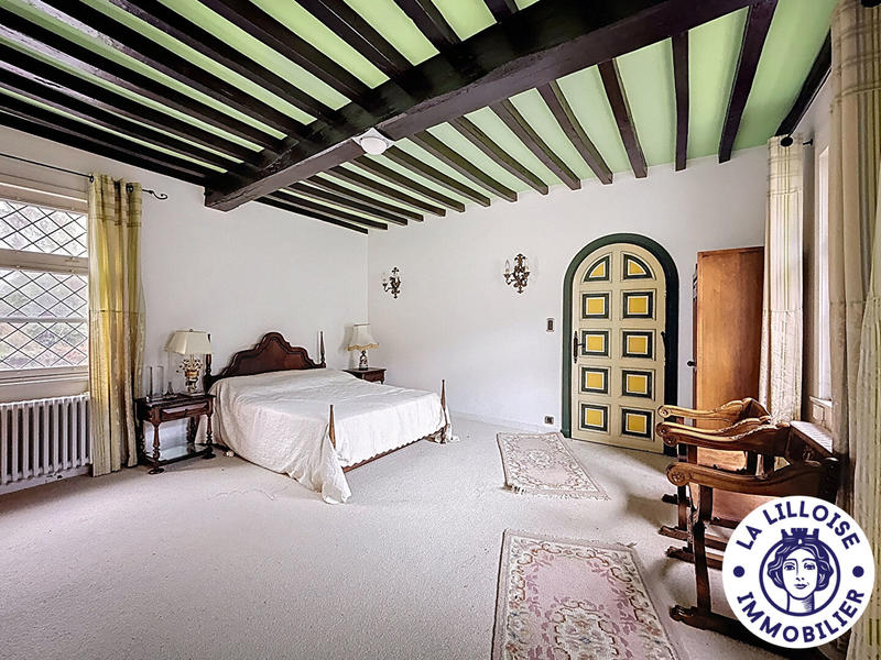 Demeure - 270 m² - 10 pièces