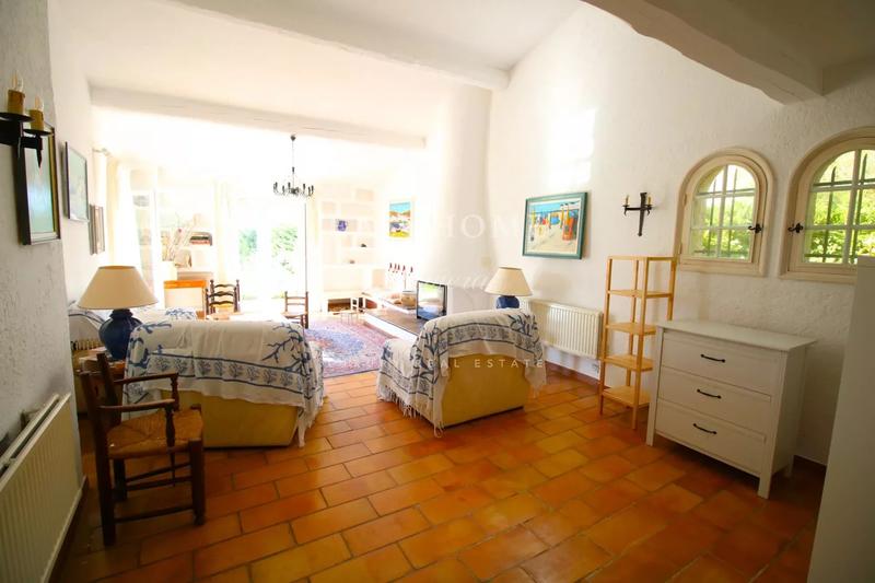 Maison - 180 m² - 7 pièces