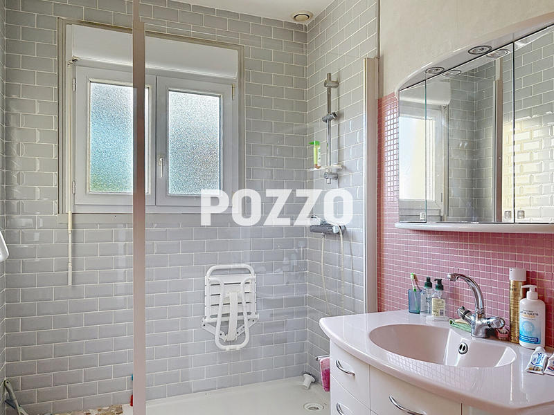 Maison - 92 m² - 6 pièces