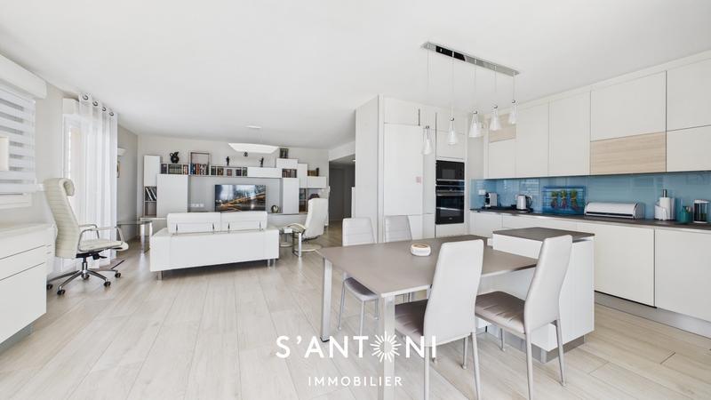 Appartement - 109 m² - 4 pièces