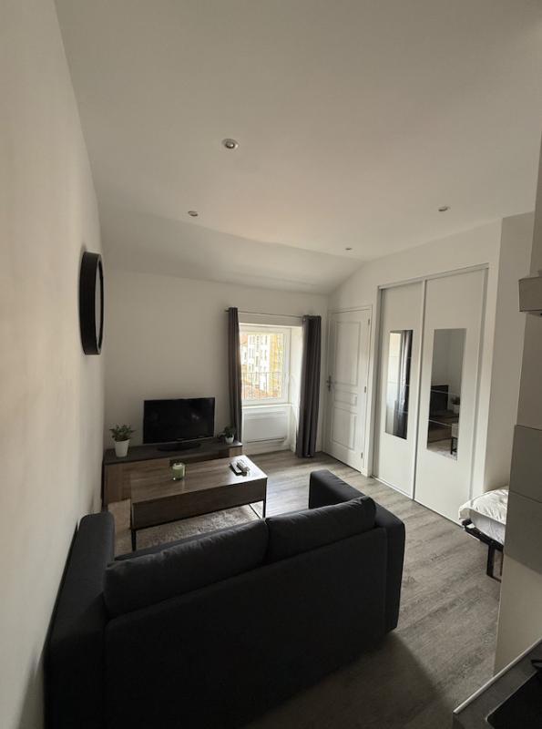 Appartement ancien - 21 m² - 1 pièce