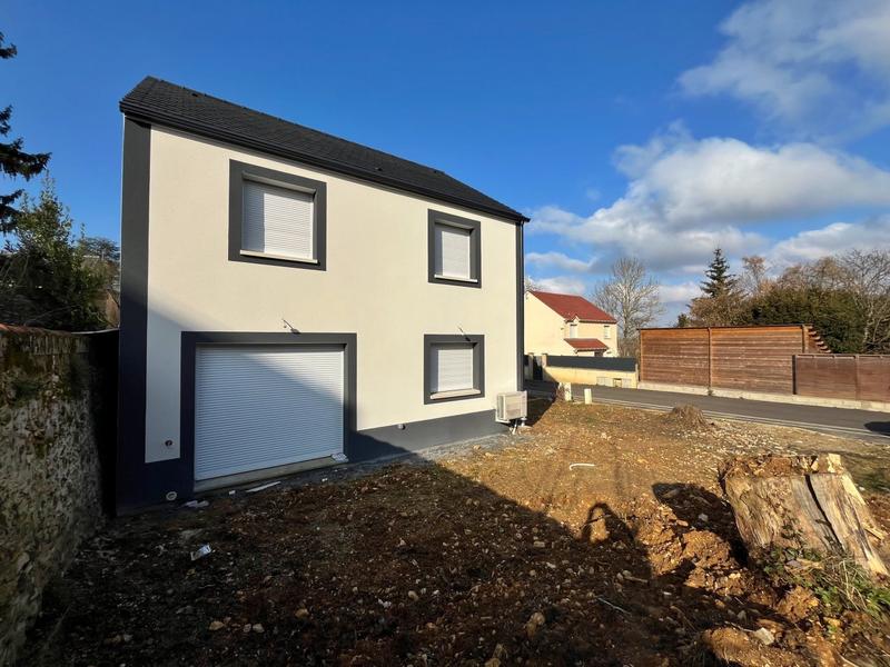 Maison - 97 m² - 6 pièces