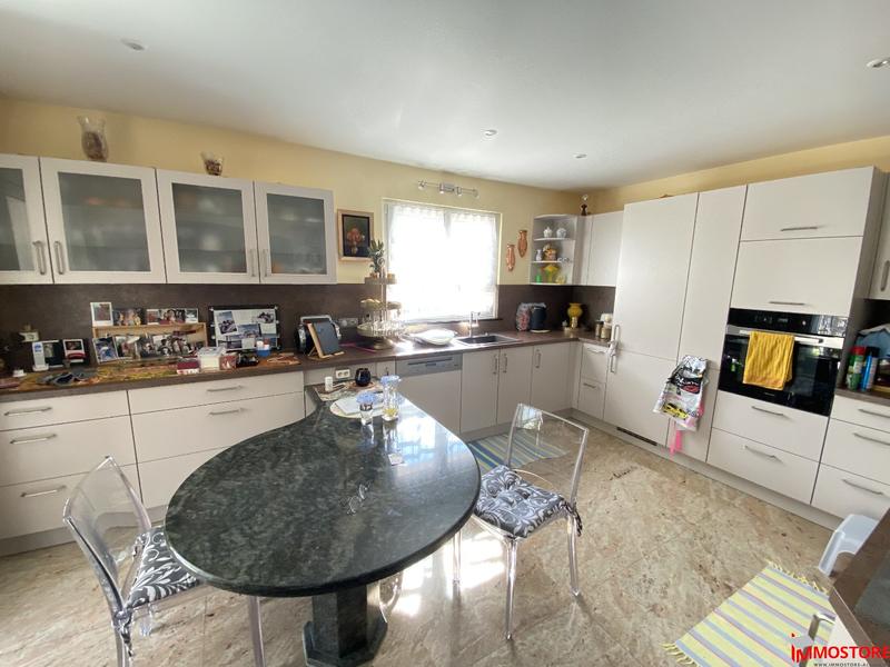 Maison - 184 m² - 6 pièces