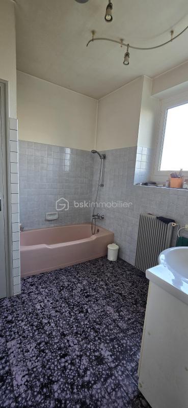 Maison ancienne - 222 m² - 8 pièces