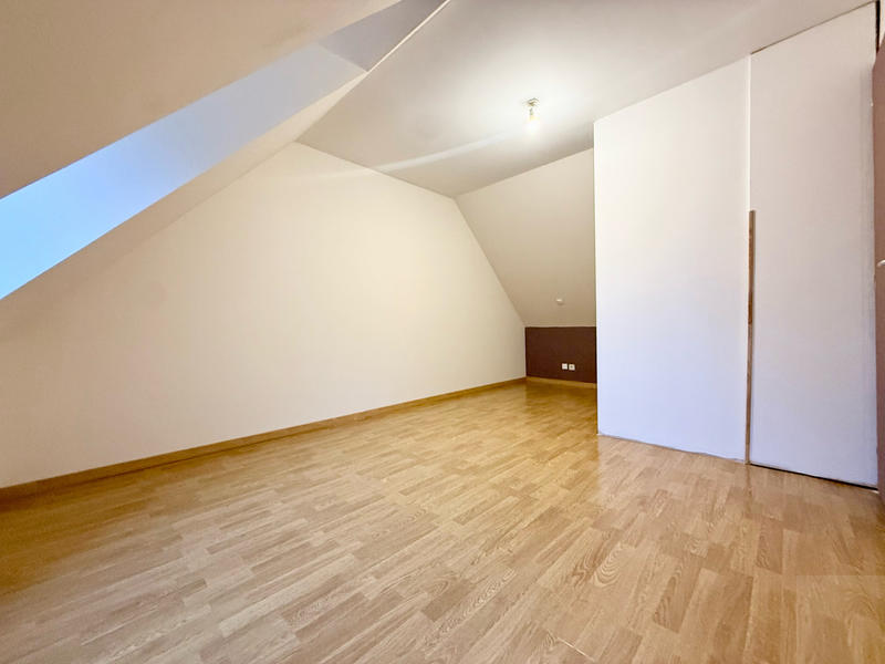 Maison - 99 m² - 5 pièces