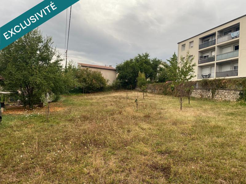 Terrain - 684 m²