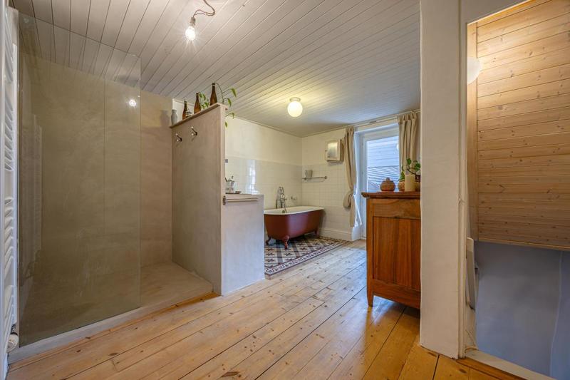 Maison - 190 m² - 7 pièces