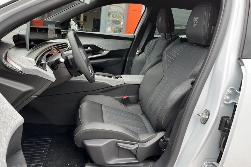 Peugeot 5008 Hybrid 145 E-Dcs6 Gt 360