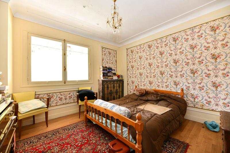 Maison - 484 m² - 9 pièces