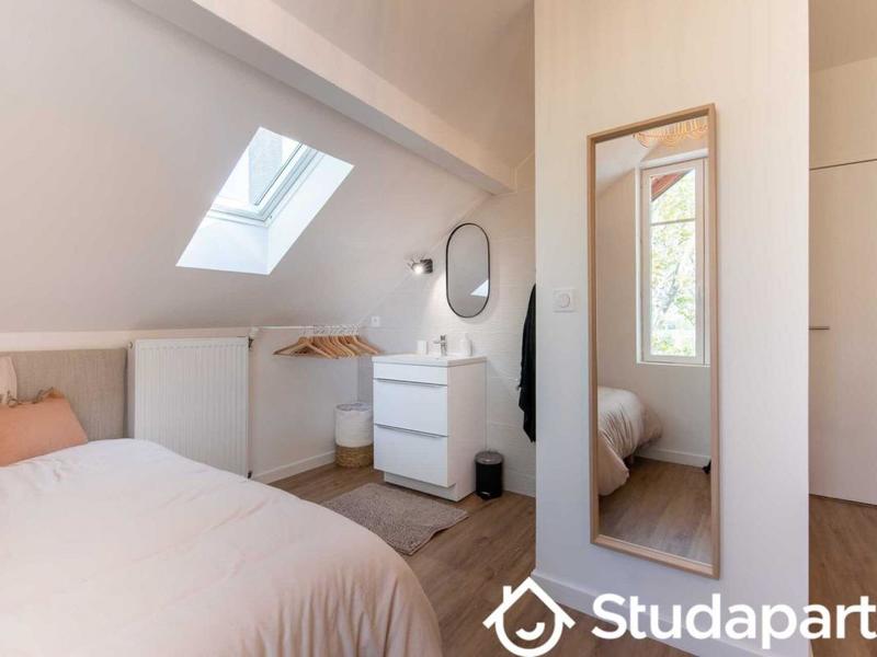 Appartement - 240 m² - 1 pièce