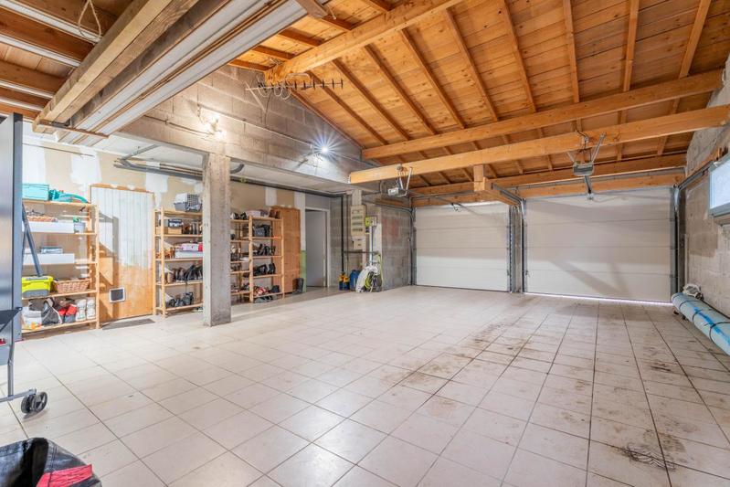 Maison - 180 m² - 5 pièces
