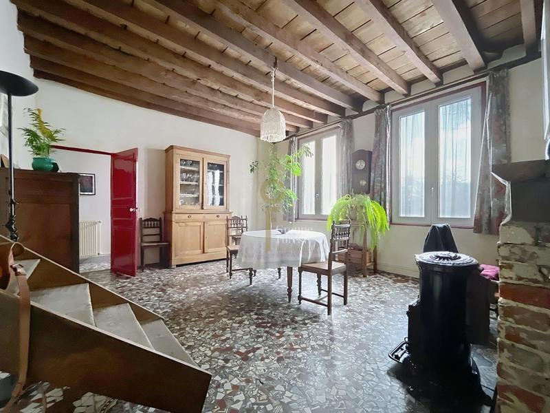 Maison - 140 m² - 5 pièces