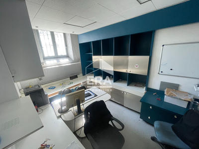 Local d'activité / Entrepôt - 339 m² - 6 pièces