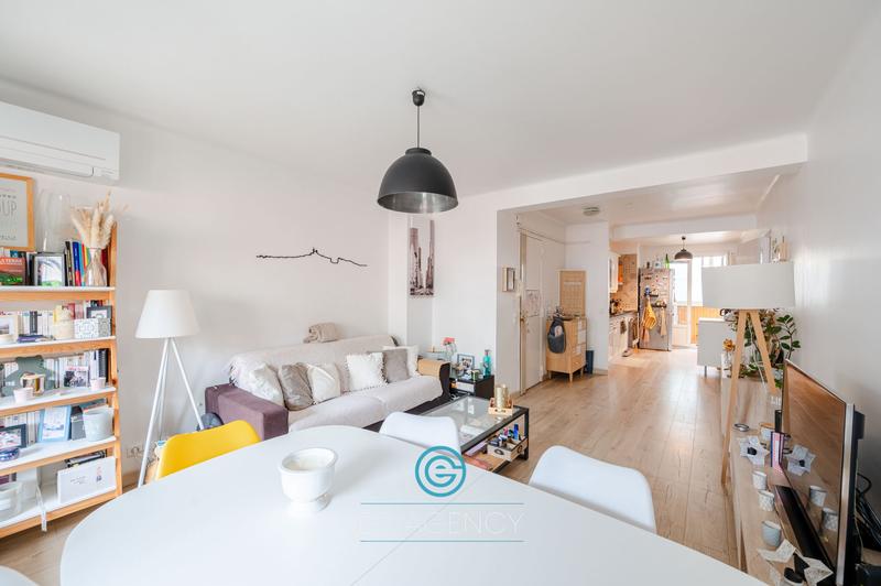 Appartement - 70 m² - 3 pièces