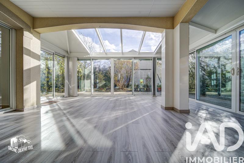 Maison - 267 m² - 9 pièces