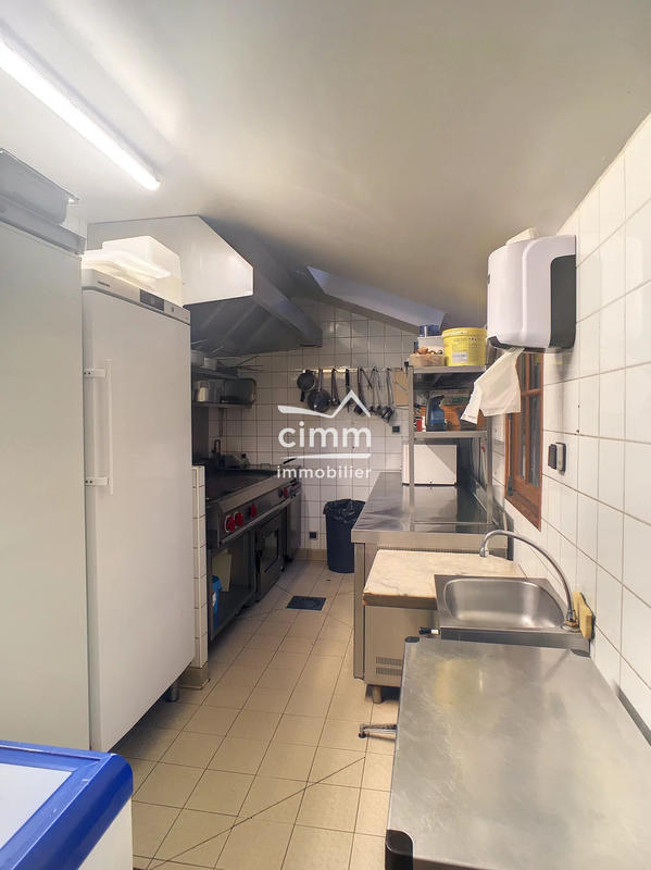 Fonds de commerce - Magasins - 93 m²