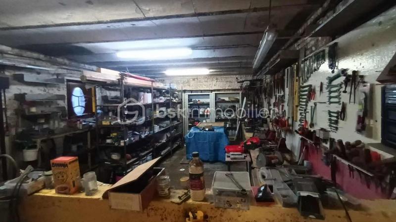 Demeure - 200 m² - 7 pièces