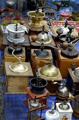 Brocante mensuelle (Halle Brassens)