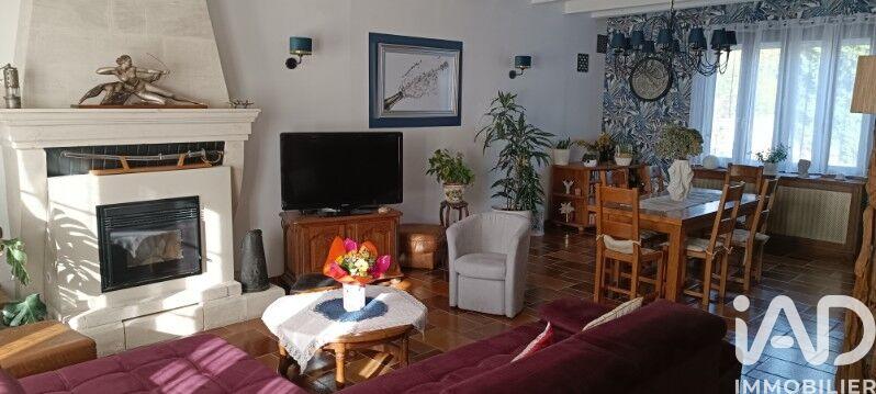 Maison - 378 m² - 10 pièces