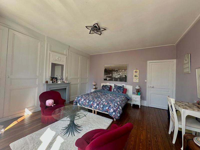 Maison - 295 m² - 7 pièces