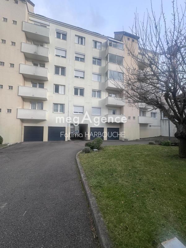 Appartement - 83 m² - 4 pièces