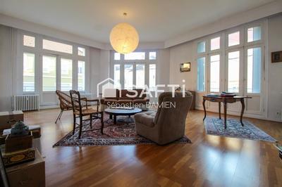 Appartement - 206 m² - 5 pièces