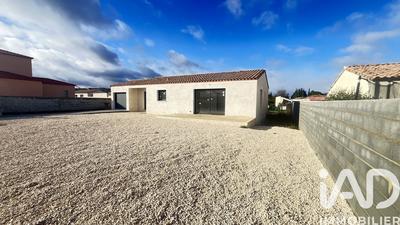 Maison - 110 m² - 4 pièces