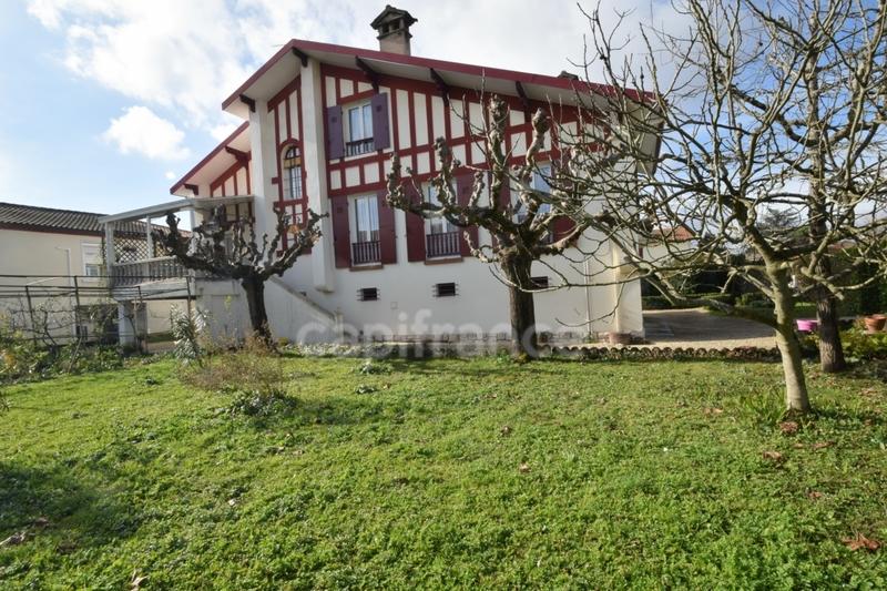 Maison - 130 m² - 6 pièces